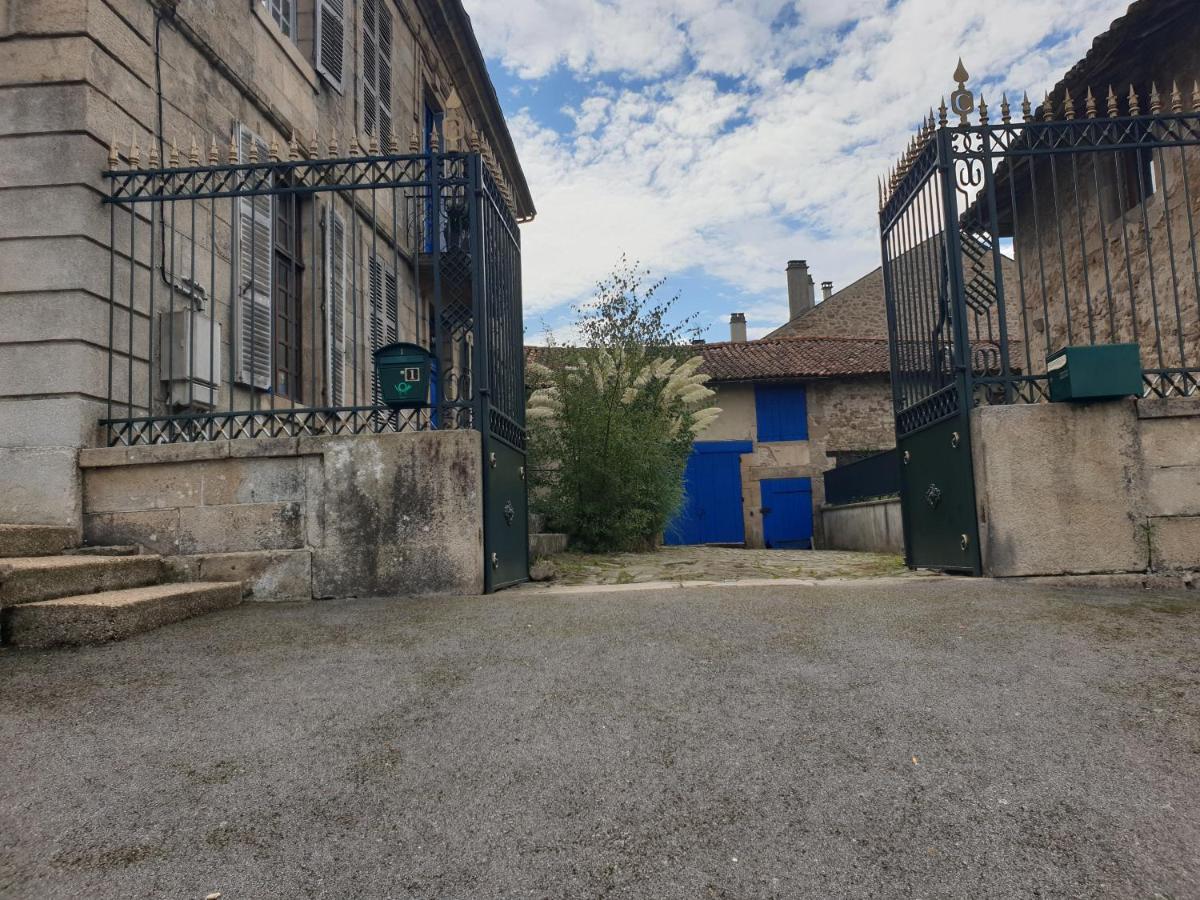 Le Chateau Chateauponsac Exterior photo